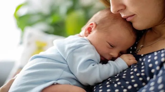 العسل والأمهات المرضعات: ما يجب معرفته