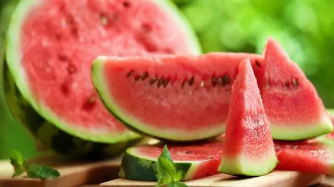 فوائد البطيخ الصحية والغذائية